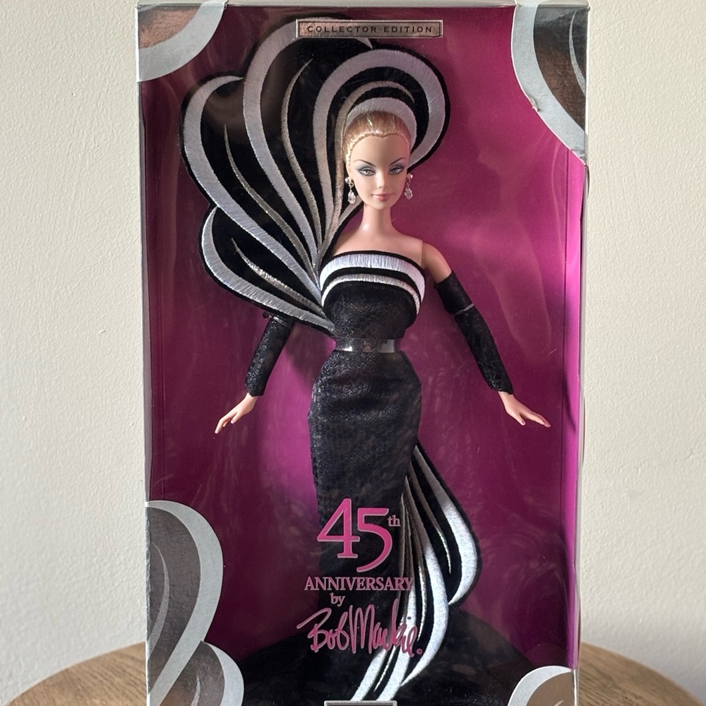 Barbie - 45th Anniversary by Bob Mackie 2003 - B3452